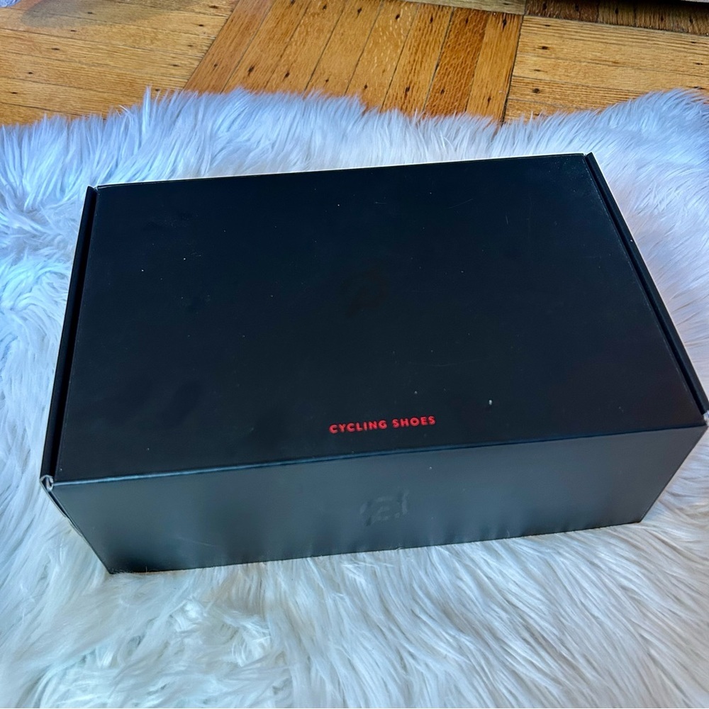 Peleton Original Cycling Shoes - LIKE NEW w/ BOX - image 3